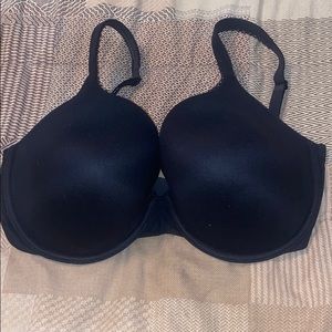 Victoria’s Secret Body by Victoria Bra 38D